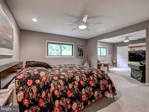 2002 Jolly Rd, Baltimore, MD 21209 photo 16