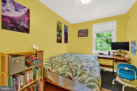 Bedroom - 228 Stanmore Rd, Baltimore, MD 21212 photo 1 of 4