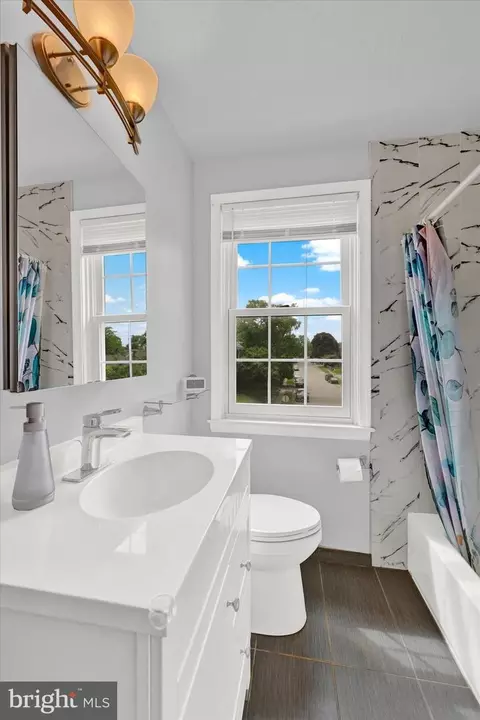 Bath - 228 Stanmore Rd, Baltimore, MD 21212 photo 1 of 3