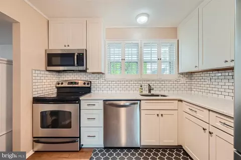 Kitchen - 9 Cunning Ct, Middle River, MD 21220 photo 3 of 3