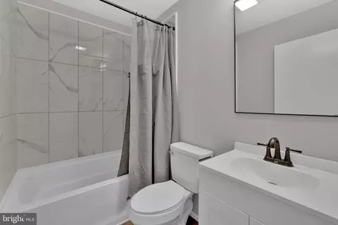 Bath - 503 Nollmeyer Rd, Middle River, MD 21220 photo 1 of 3