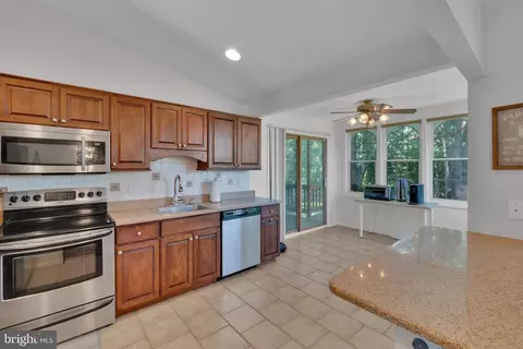 Kitchen - 503 Nollmeyer Rd, Middle River, MD 21220 photo 2 of 2