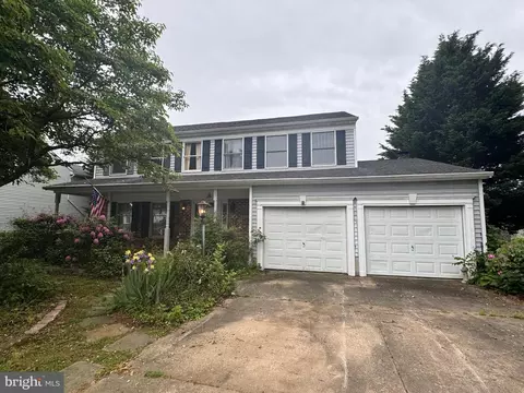 7 Moss View Ct, Catonsville, MD 21228