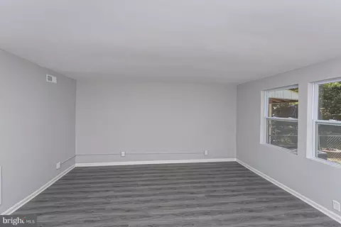 927 Imperial Ct, Halethorpe, MD 21227 photo 19
