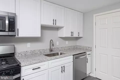 927 Imperial Ct, Halethorpe, MD 21227 photo 7