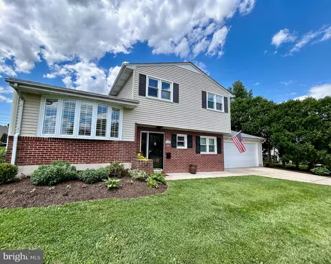 1008 Adcock Rd, Lutherville Timonium, MD 21093
