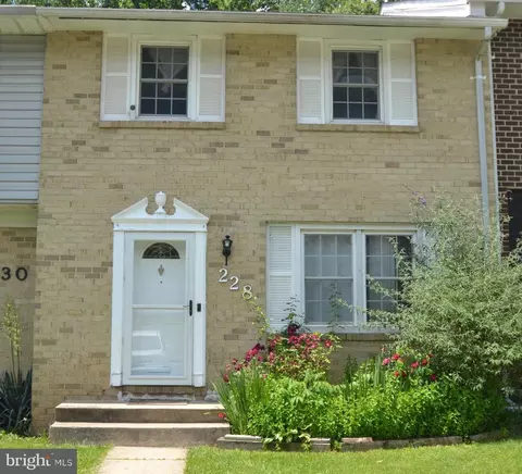 228 Cedarmere Cir, Owings Mills, MD 21117