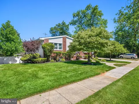3518 Courtleigh Dr, Windsor Mill, MD 21244 photo 4