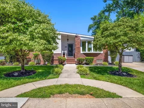 3518 Courtleigh Dr, Windsor Mill, MD 21244 photo 2