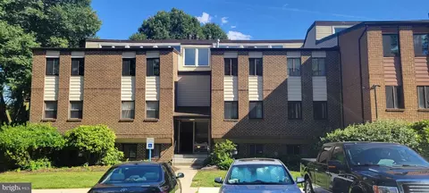 11 Suntop Ct #T-2, Baltimore, MD 21209