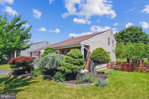 4837 Vicky Rd, Nottingham, MD 21236 photo 2