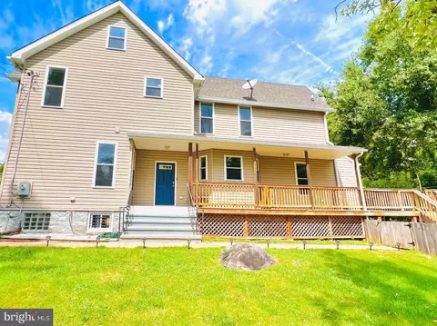 7131 Walnut Ave, Pikesville, MD 21208
