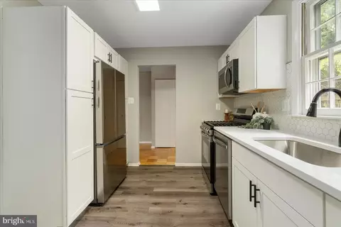 1024 Breezewick Rd, Towson, MD 21286 photo 13