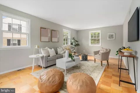 1024 Breezewick Rd, Towson, MD 21286 photo 5