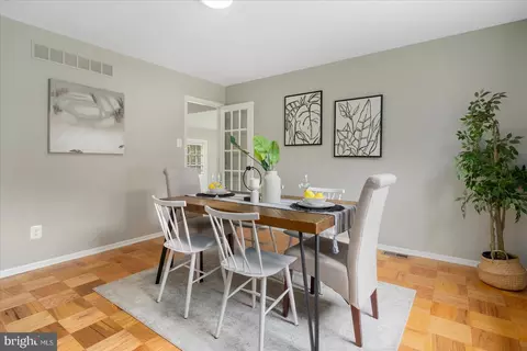 1024 Breezewick Rd, Towson, MD 21286 photo 9