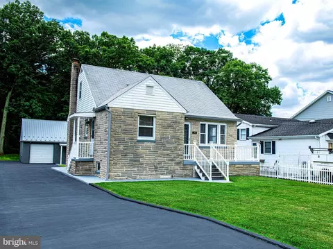 741 Essex Ave, Essex, MD 21221