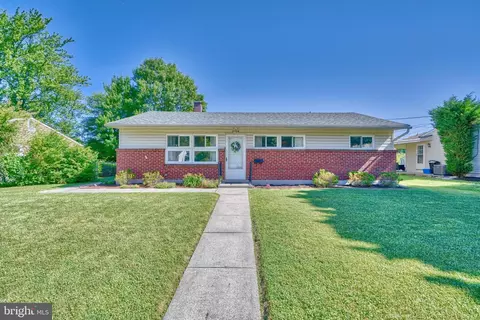 8724 Roper Rd, Parkville, MD 21234