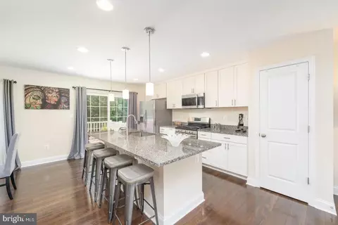 9905 Ravenhurst Rd, Middle River, MD 21220 photo 14