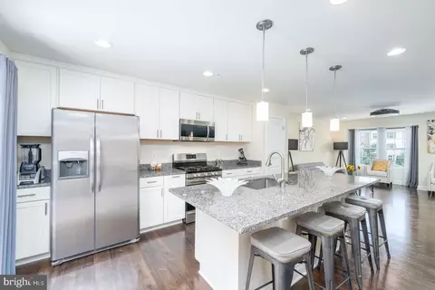 9905 Ravenhurst Rd, Middle River, MD 21220 photo 13