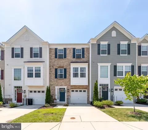 9905 Ravenhurst Rd, Middle River, MD 21220