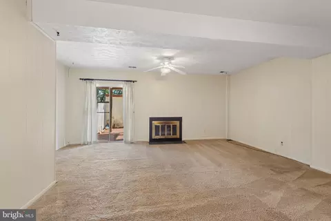 Living - 9121 Deviation Rd, Nottingham, MD 21236 photo 4 of 6