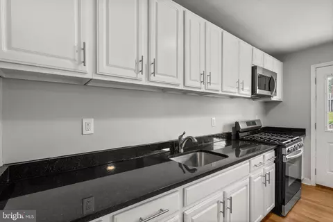 Kitchen - 5635 Utrecht Rd, Baltimore, MD 21206 photo 2 of 2