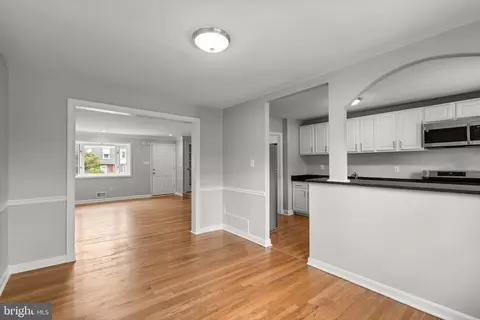 Entry Way - 5635 Utrecht Rd, Baltimore, MD 21206 photo 1 of 3