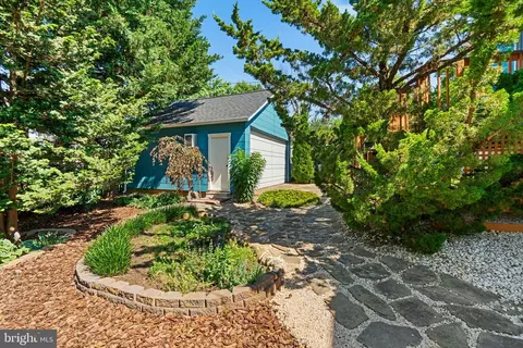 Exterior - 16 Hillside Rd, Catonsville, MD 21228 photo 4 of 6