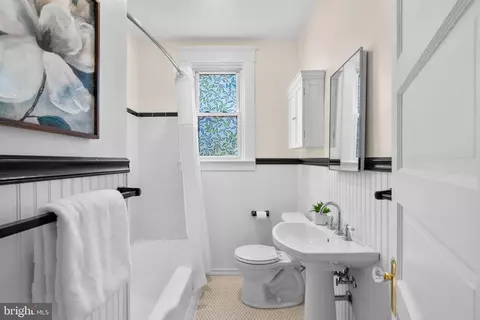 Bath - 16 Hillside Rd, Catonsville, MD 21228 photo 1 of 1