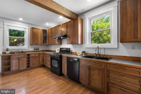 Kitchen - 16 Hillside Rd, Catonsville, MD 21228 photo 1 of 2