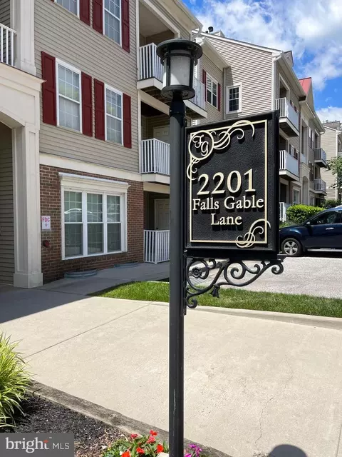 2201 F Falls Gable Ln #F, Baltimore, MD 21209