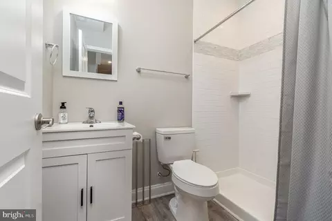 Bath - 2646 Masseth Ave, Sparrows Point, MD 21219 photo 1 of 5