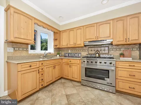 Kitchen - 3715 Lochearn, Baltimore, MD 21207 photo 2 of 5