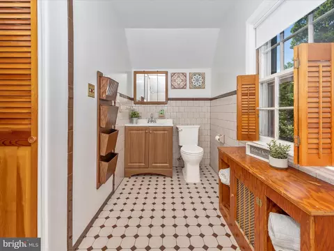 Bath - 3715 Lochearn, Baltimore, MD 21207 photo 4 of 5