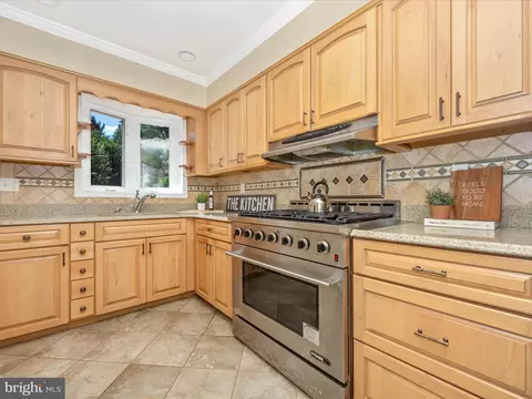 Kitchen - 3715 Lochearn, Baltimore, MD 21207 photo 3 of 5