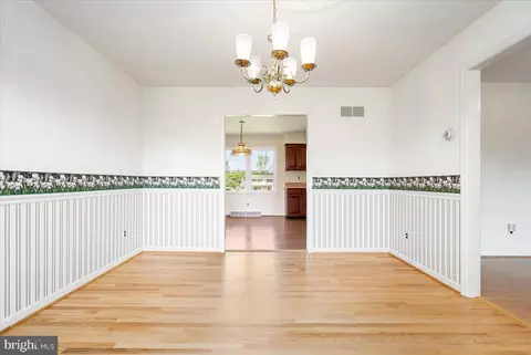 2 Palmway Ct, Baldwin, MD 21013 photo 9