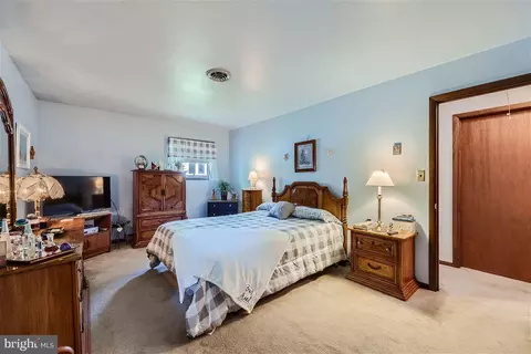 Bedroom - 6927 N River Dr, Middle River, MD 21220 photo 1 of 4