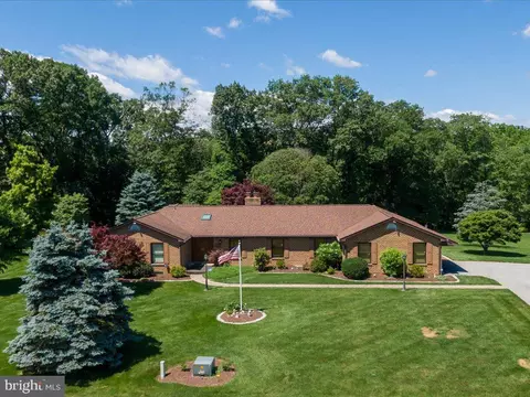 40 Kauffman Rd, Parkton, MD 21120
