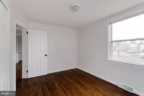 Bedroom - 8204 Longpoint Rd, Dundalk, MD 21222 photo 2 of 11
