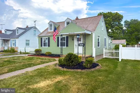 Exterior - 8204 Longpoint Rd, Dundalk, MD 21222 photo 3 of 8