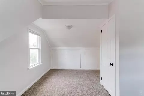 Bedroom - 8204 Longpoint Rd, Dundalk, MD 21222 photo 6 of 11