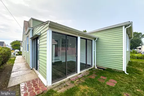 Exterior - 8204 Longpoint Rd, Dundalk, MD 21222 photo 7 of 8