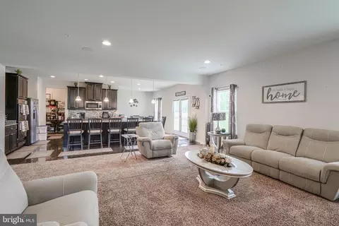 Entry Way - 960 Long Manor Dr, Middle River, MD 21220 photo 11 of 22