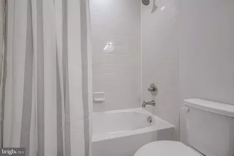 Bath - 960 Long Manor Dr, Middle River, MD 21220 photo 1 of 8