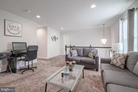 Entry Way - 960 Long Manor Dr, Middle River, MD 21220 photo 16 of 22