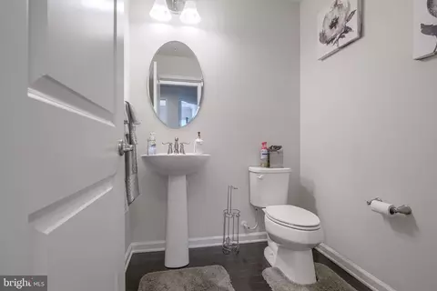 Entry Way - 960 Long Manor Dr, Middle River, MD 21220 photo 12 of 22