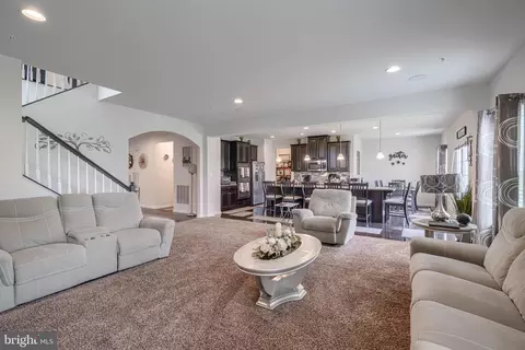 Entry Way - 960 Long Manor Dr, Middle River, MD 21220 photo 10 of 22