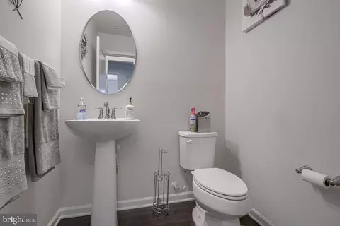 Entry Way - 960 Long Manor Dr, Middle River, MD 21220 photo 13 of 22