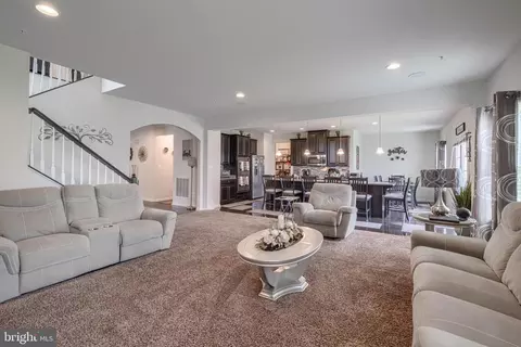 Entry Way - 960 Long Manor Dr, Middle River, MD 21220 photo 6 of 22
