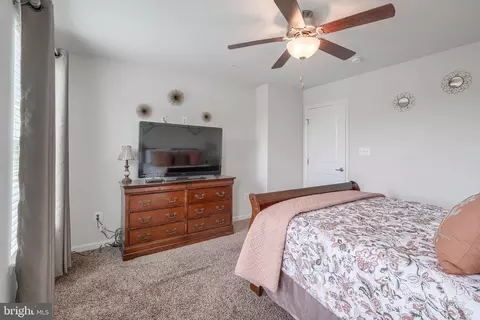 Bedroom - 960 Long Manor Dr, Middle River, MD 21220 photo 4 of 14